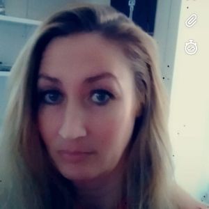 Meet your Posher, Lenora